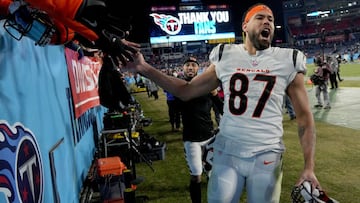 C.J. Uzomah, the fan-favorite tight end who just came off an explosive season with the Cincinnati Bengals, has signed with the NY Jets for a 3-year deal.