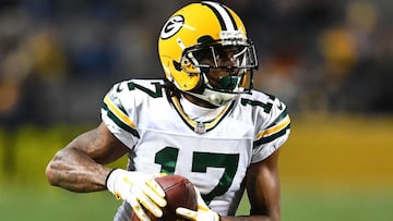 With the Packers recently trading Davante Adams' in a blockbuster deal to the Raiders, the NFL was left in shock. On the other hand Aaron Rodgers wasn't.