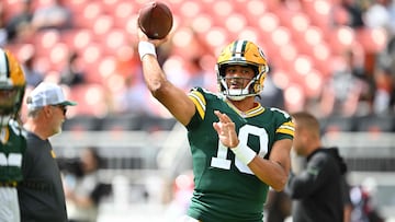 CLEVELAND, OHIO - AUGUST 10: Quarterback Jordan Love #10 of the Green Bay Packers warms up before the game against the Cleveland Browns at Cleveland Browns Stadium on August 10, 2024 in Cleveland, Ohio.   Jason Miller/Getty Images/AFP (Photo by Jason Miller / GETTY IMAGES NORTH AMERICA / Getty Images via AFP)